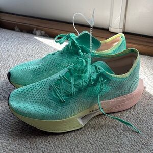 Nike Womens Vaporfly 3 Green and pink